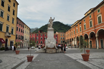 Piazza Alberica, Carrara