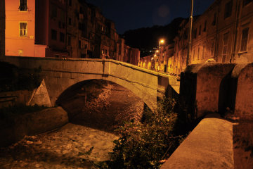 Carrara di notte