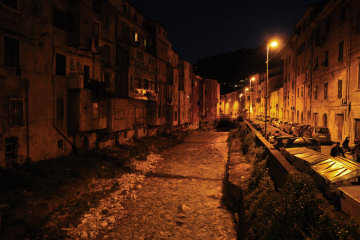 Carrara di notte