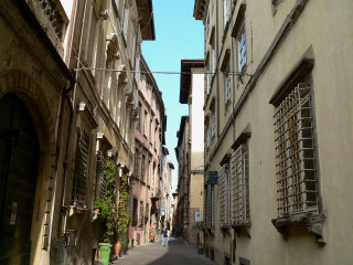 I vicoli nel centro di Lucca