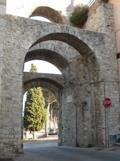 Porta Perugina, Todi