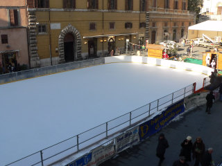 Pista di pattinaggio su ghiaccio, Todi