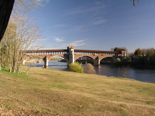 Pavia, Ponte Coperto